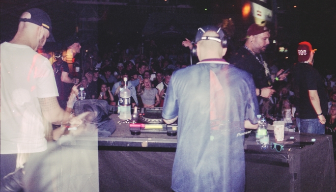 46 Cross Club, Magenta, Brejchus